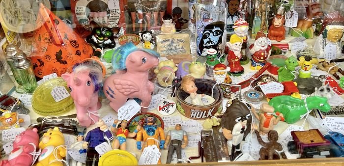 Assorted vintage toys!